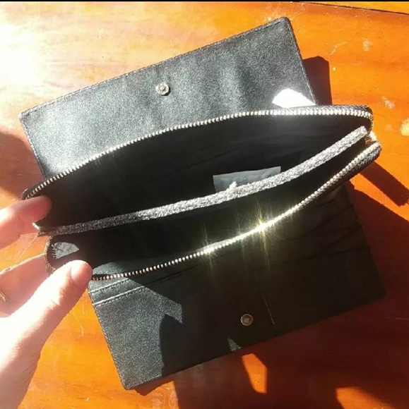 VS Studded Wallet - Picture 4 of 4